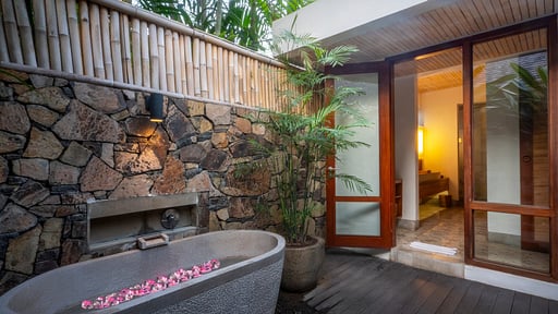 Jeeva Santai Deluxe Pool Villa Bedroom 1