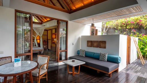 Jeeva Santai Pool Villa Woonkamer