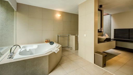 Jerami Pool Villa 3 Bedroom 1