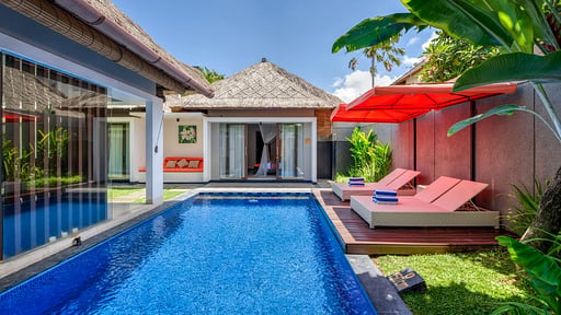 Jerami Royal Pool Villa 3 Swimming pool