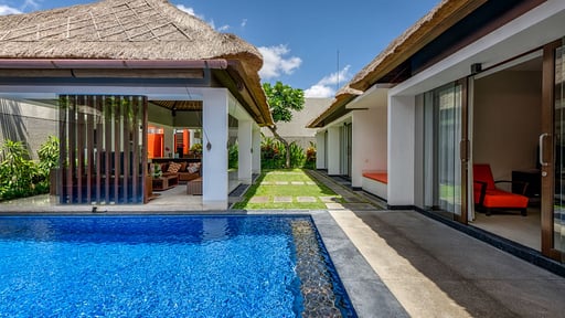 Jerami Royal Pool Villa 3 Swimming pool