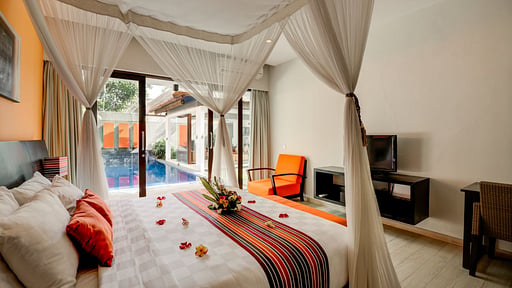 Jerami Royal Pool Villa 3 Bedroom 1