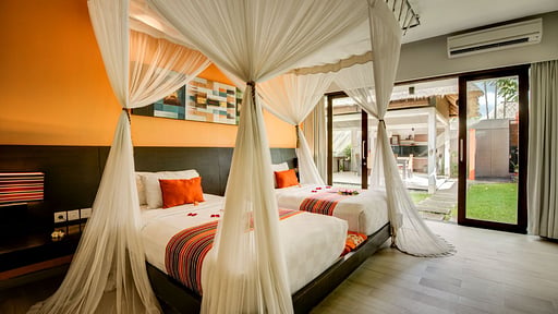 Jerami Royal Pool Villa 3 Bedroom 2