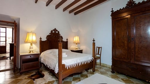 Jesus Townhouse Bedroom 1