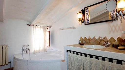 Jesus Townhouse Bedroom 3