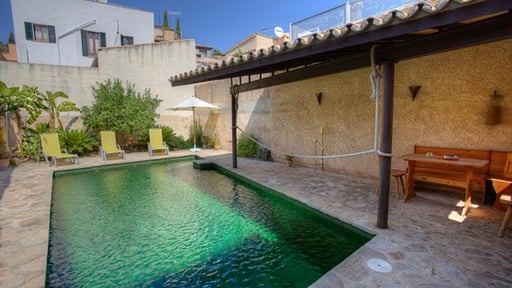 Jesus Townhouse Swimming pool