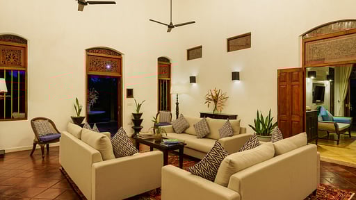 JH Villa Living room