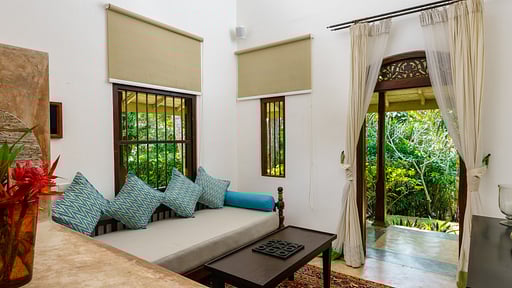 JH Villa Living room