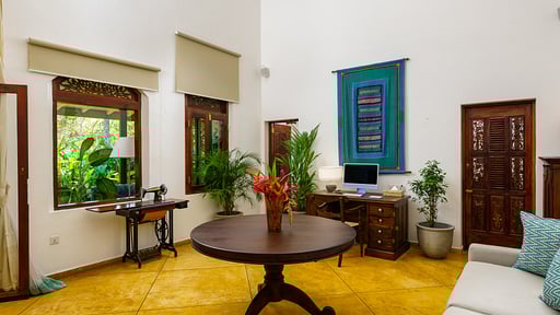 JH Villa Living room