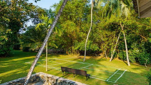 JH Villa Tennis court