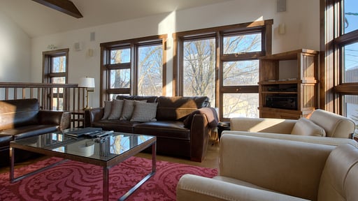 Joyce Niseko Living room