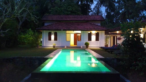 Kalahe House Swimming pool