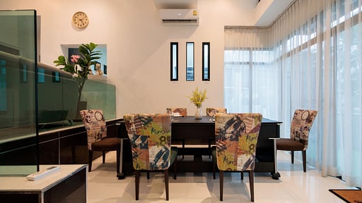 Kamala Regent Modern Pool Villa Dining area