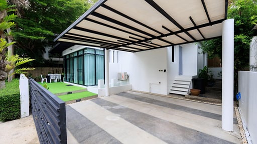 Kamala Regent Modern Pool Villa Parking areas