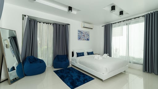 Kamala Regent Pool Villa Slaapkamer 1