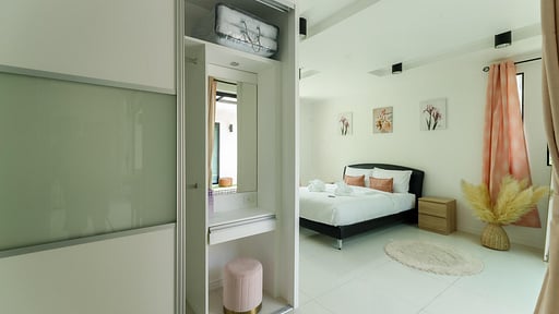 Kamala Regent Pool Villa Slaapkamer 2