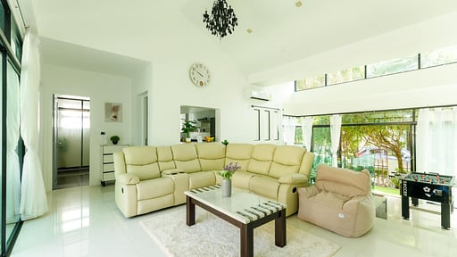 Kamala Regent Pool Villa Woonkamer