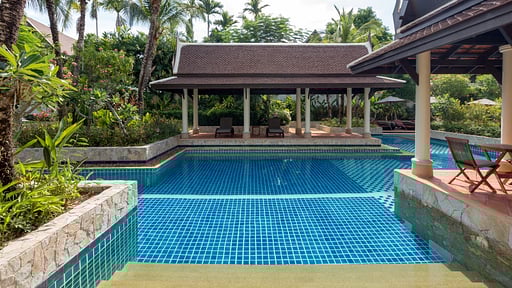 Kanika Residence Penthouse Swimming pool 2
