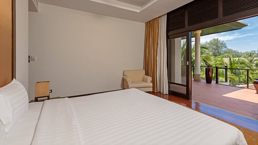 Kanika Residence Penthouse Bedroom 1