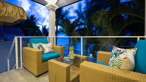 Karibu Beach House Терраса/веранда