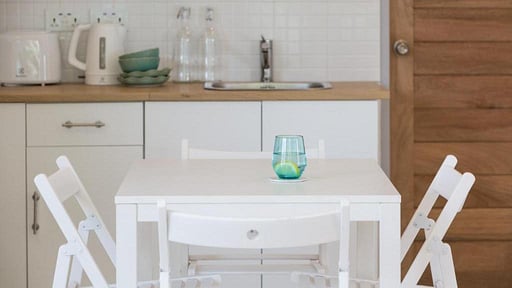 Karibu Beach House Обеденная зона