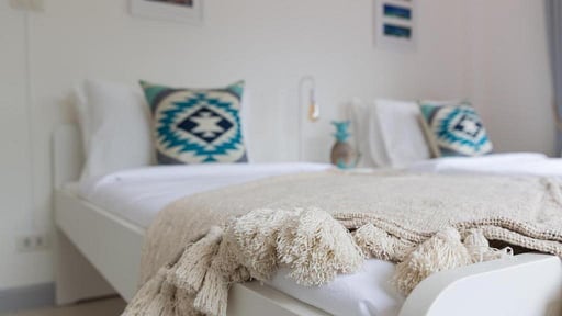 Karibu Beach House Спальня 3