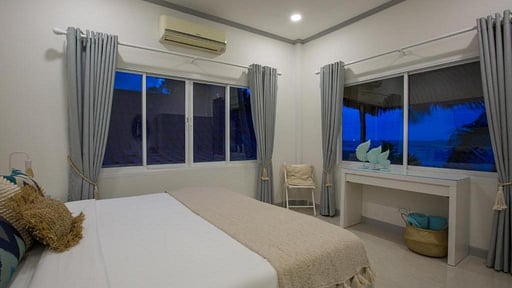 Karibu Beach House Спальня 2