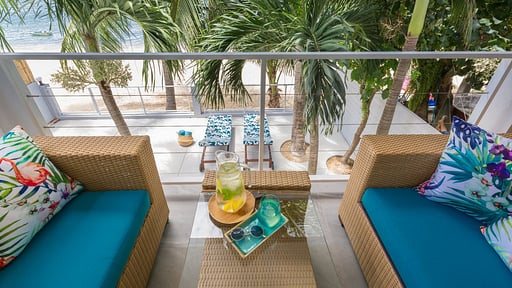 Karibu Beach House Терраса/веранда