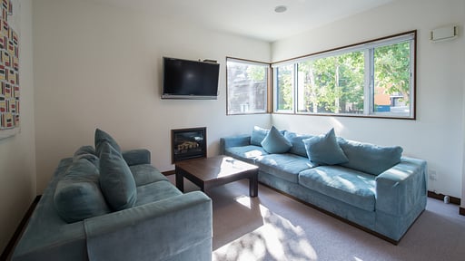 Kashi Lodge Living room
