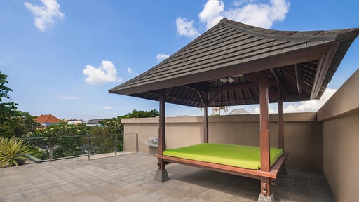 The Kasih Villa Tiga Gazebo