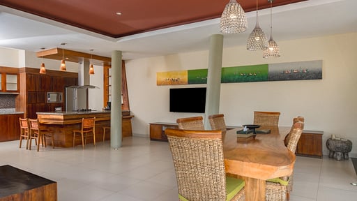 The Kasih Villa Tiga Dining area