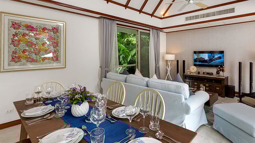 Katamanda Tropical View Villa B3 Обеденная зона