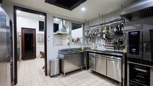 Katamanda Kinnaree Kitchen