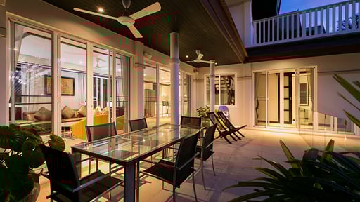 Katamanda Villa Mila A1 Обеденная зона