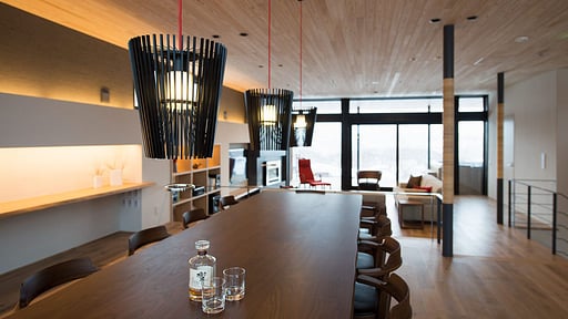 Kazahana Chalet Dining area