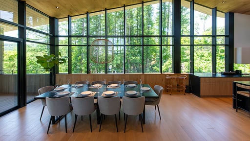 Kazahana Chalet at Hanaridge Dining area