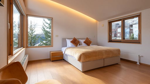 Kazane Chalet Bedroom 1