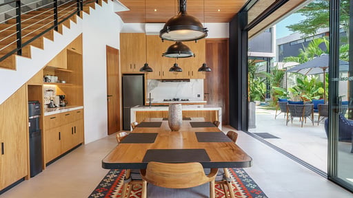 KC Villa 3 Dining area