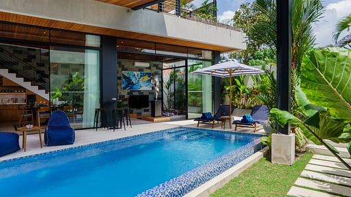 KC Villa Estate Schwimmbad 2