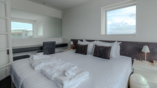 Kira Kira Penthouse Bedroom 3