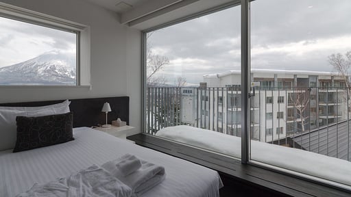 Kira Kira Penthouse Bedroom 3