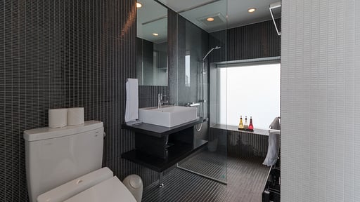 Kira Kira Penthouse Bedroom 1