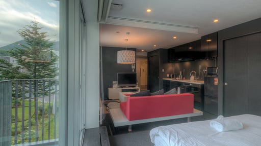 Kira Kira Studio Living room