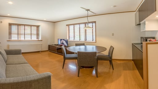 Kiseki One Bedroom Apartment Dining area