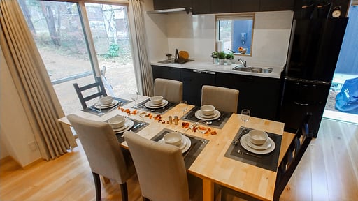 Kitsune Cottage Blue Dining area