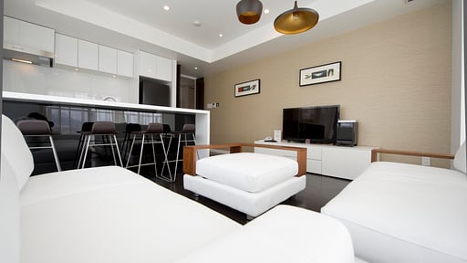 Kizuna One Bedroom Premium Living room
