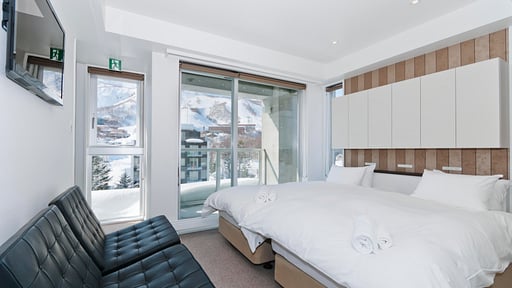 Kizuna Penthouse Bedroom 3