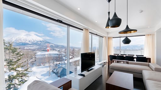 Kizuna Penthouse Living room