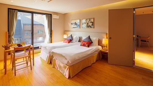 Koharu Studio Apartment Living room