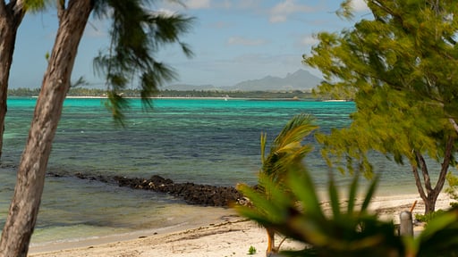 Koki Bonheur Beachfront Villa Strand